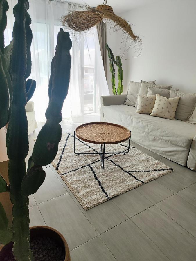 Calma Apartment Playa Honda  Bagian luar foto